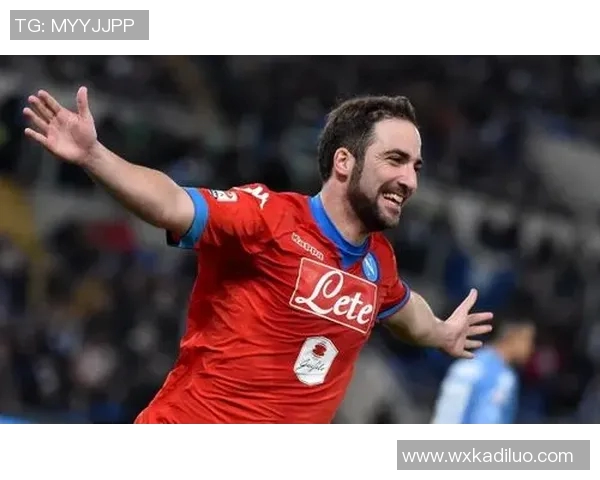 意大利足球明星伊瓜因的辉煌职业生涯与传奇瞬间回顾