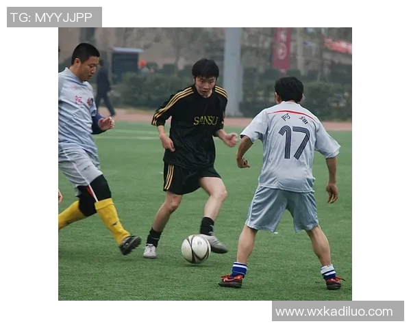 揭秘足球明星头像背后的球员身份与成就分析